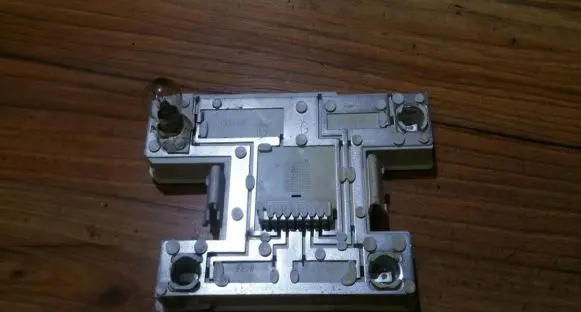 Renault 19 Tail light bulb cover holder 2156 neiman2156