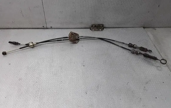 Nissan Primera Gear shift cable linkage