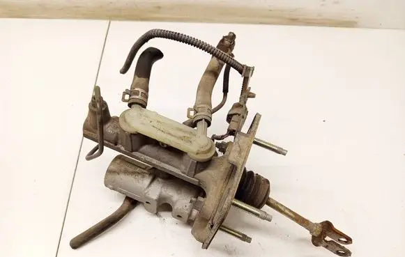 Lexus RX 300 Master brake cylinder 13811010420