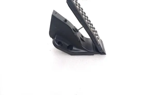 Mercedes-Benz S W222 Accelerator throttle pedal A2053000104 230916 ZGS004Q7