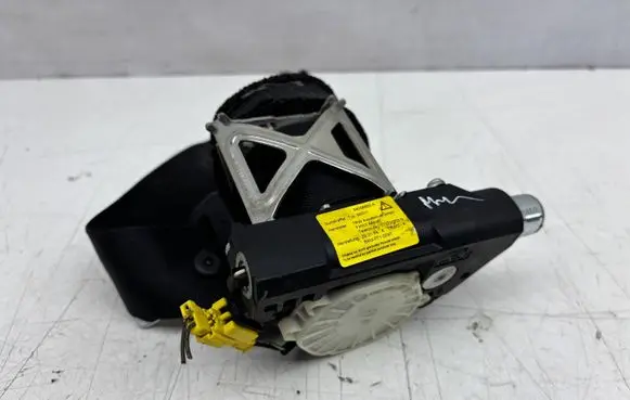 Mercedes-Benz E AMG W212 Rear seatbelt 34056830A