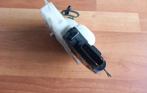 Honda Accord Front door lock 72150SEAE02
