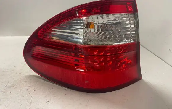 Mercedes-Benz E W211 Rear/tail lights A2118201564
