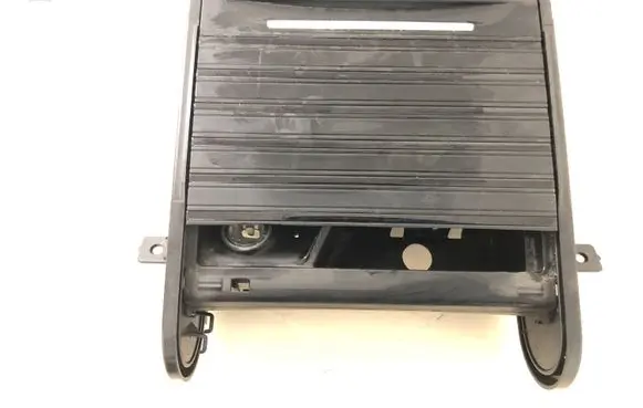 Cup holder front