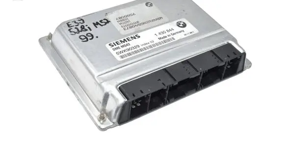 BMW 5 E39 Engine control unit/module 12141430844 1430844 12147500087