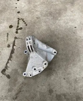 Porsche 718 Cayman 982 982c Engine mount bracket 9A210559601