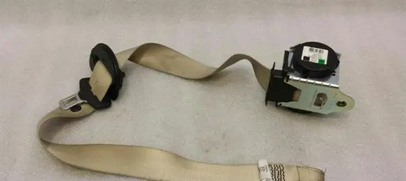 BMW 6 E63 E64 Front seatbelt 7211634