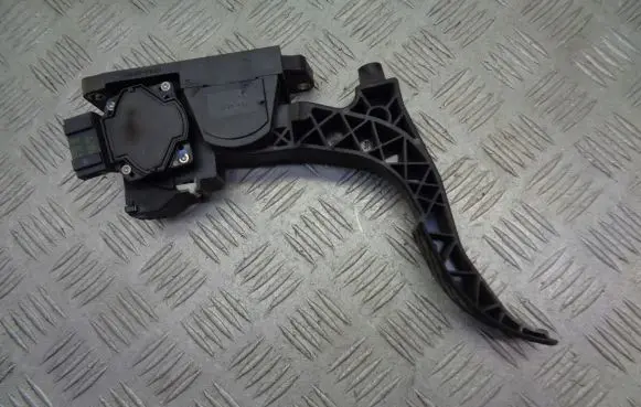 Skoda Octavia Mk1 (1U) Accelerator throttle pedal 1J1721503K