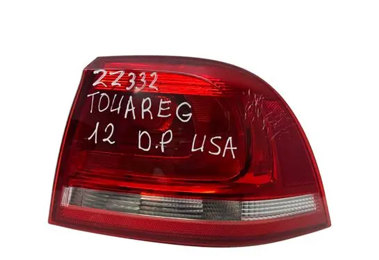 Volkswagen Touareg II Rear/tail lights 7P6945096E