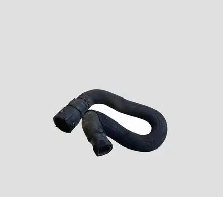 Volvo V70 Engine coolant pipe/hose S0000379
