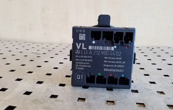 Mercedes-Benz C W204 Door control unit/module A2129004402