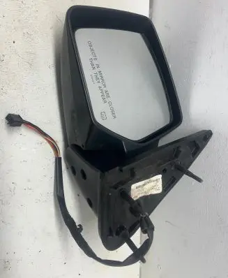 Dodge Nitro Front door electric wing mirror E11026129