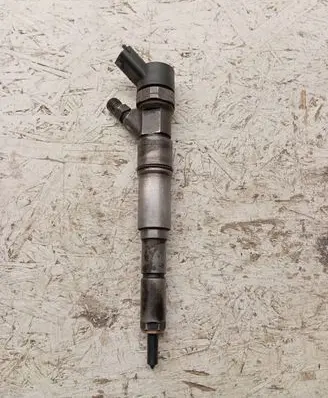 BMW 5 E39 Fuel injector 0986435010