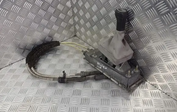 Volkswagen Polo IV 9N3 Gearbox retarder lever 6Q0711049AL