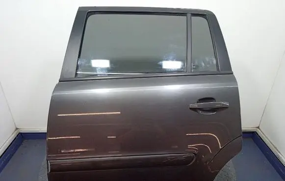 Opel Zafira B Rear door