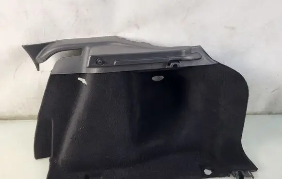 Trunk/boot side trim panel
