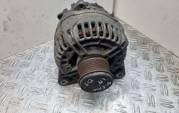 Renault Megane II Generator/alternator 0124525082 8200390667