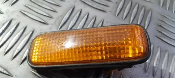 Honda Legend III KA9 Front fender indicator light 6r01391 3890