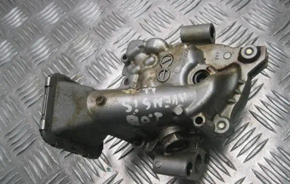 Toyota Avensis T270 Oil pump 4AK BV787