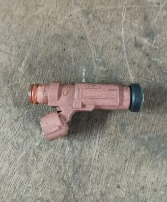 Mitsubishi Endeavor Fuel injector HDB305F