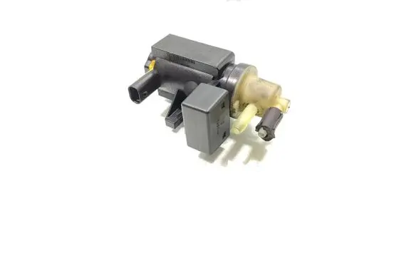 Mercedes-Benz B W245 Vacuum valve A0061536628