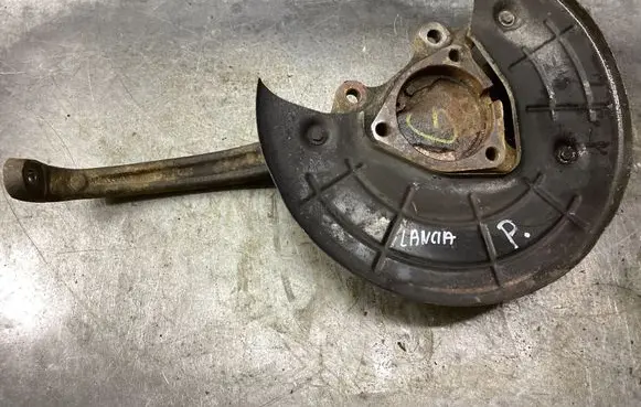 Lancia Thema Front wheel hub spindle knuckle 85168403AC