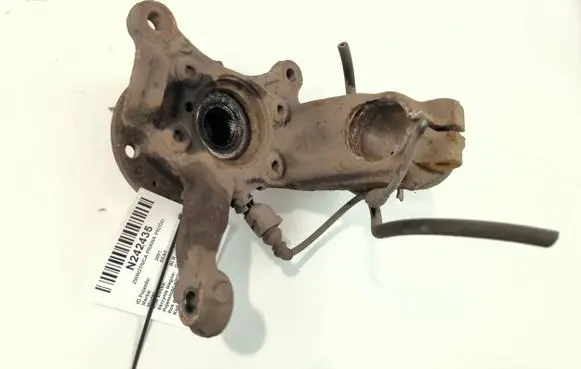 Seat Toledo III (5P) Front wheel hub spindle knuckle