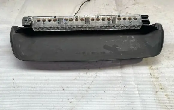 BMW 6 E63 E64 Third/center stoplight 078357199 6915023