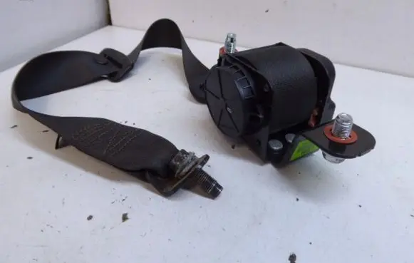 Hyundai Tucson JM Rear seatbelt 89810-2E001