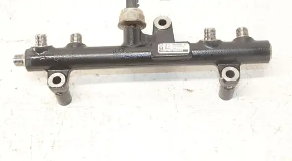 Ford Mondeo MK IV Fuel main line pipe 9681909680