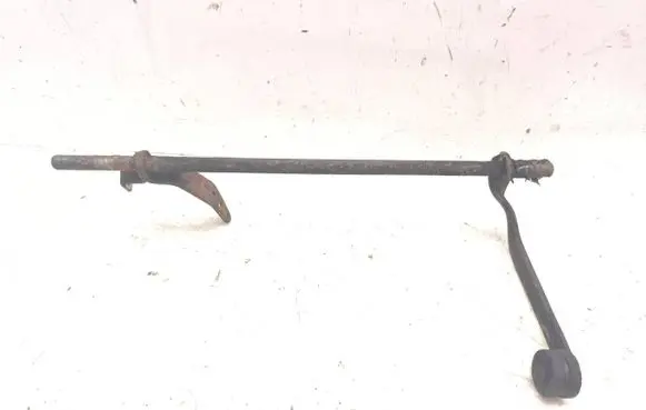 Mercedes-Benz W123 Accelerator throttle pedal bracket 