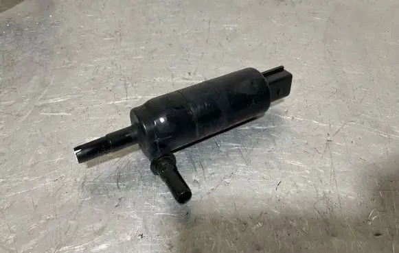 BMW 5 F10 F11 Headlight washer pump 7217792
