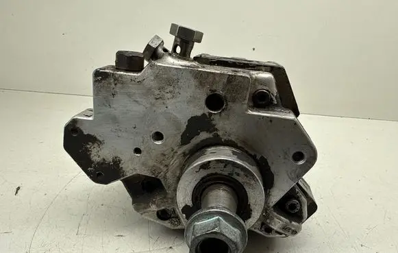 Audi A6 S6 C6 4F Fuel injection high pressure pump 059130755E