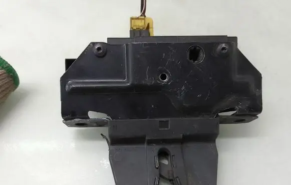 Opel Vectra C Tailgate/trunk/boot lock/catch/latch 92202968