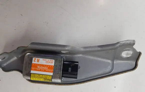 Lexus GS 300 350 430 450H Airbag deployment crash/impact sensor 8983330020 1879001771
