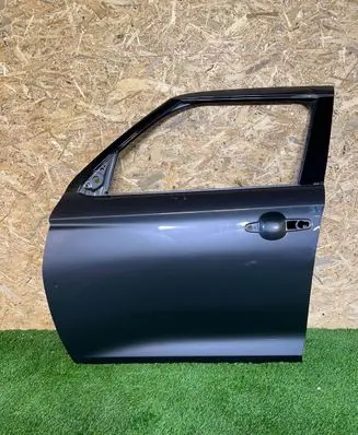 Suzuki Swift IV Front door