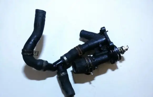 Ford Focus Engine coolant pipe/hose 4m5g6l721gb