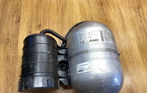 Jaguar XJ X351 Air suspension tank/reservoir AW935B709AE A1370 929650