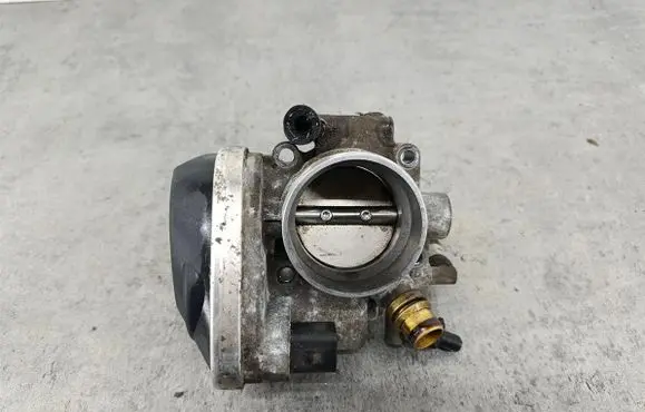 Opel Zafira B Throttle body valve 55560398