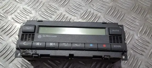 Volkswagen PASSAT B5.5 Climate control unit 3b1907044j