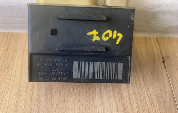 Peugeot 407 Glow plug pre-heat relay 9662570880 018010953
