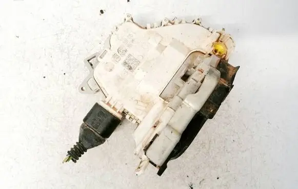 Audi Q3 8U Front door lock 8j1837015c