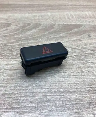 BMW 5 E39 Hazard light switch 8350947