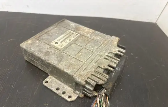 Chrysler Voyager Engine control unit/module 28SA3399 P04686660AD 0281001333
