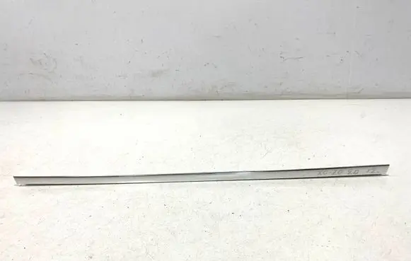 Volvo XC70 Rear door glass trim molding