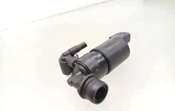 Dacia Sandero II Windscreen/windshield washer pump 8200067015