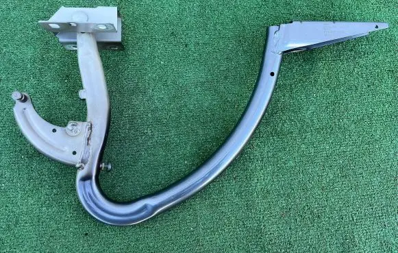 Audi A8 S8 D4 4H Tailgate/trunk/boot hinge 4H0827299D