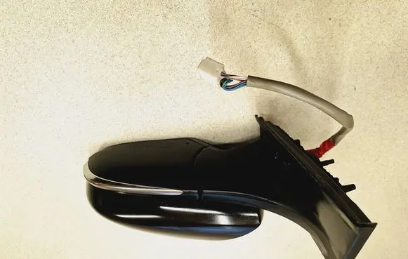 Toyota Prius (XW50) Front door electric wing mirror E4044690