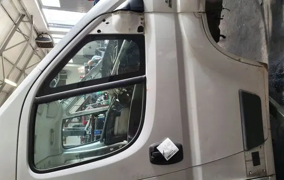 Fiat Ducato Front door BIANCO 549