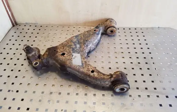 Toyota Land Cruiser (J120) Front lower control arm/wishbone